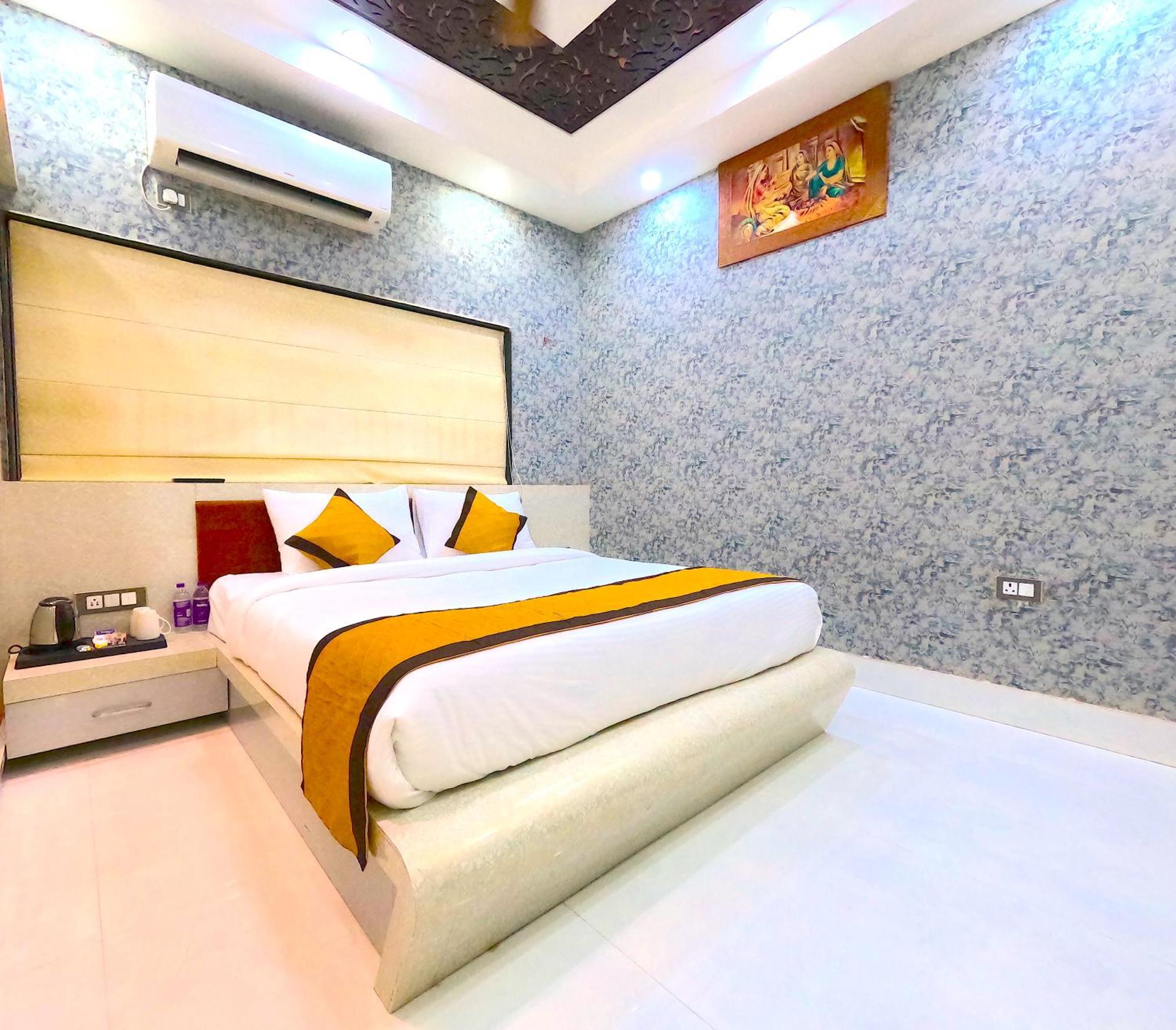The Mantra- A Luxury Boutique Hotel Khagaul ภายนอก รูปภาพ